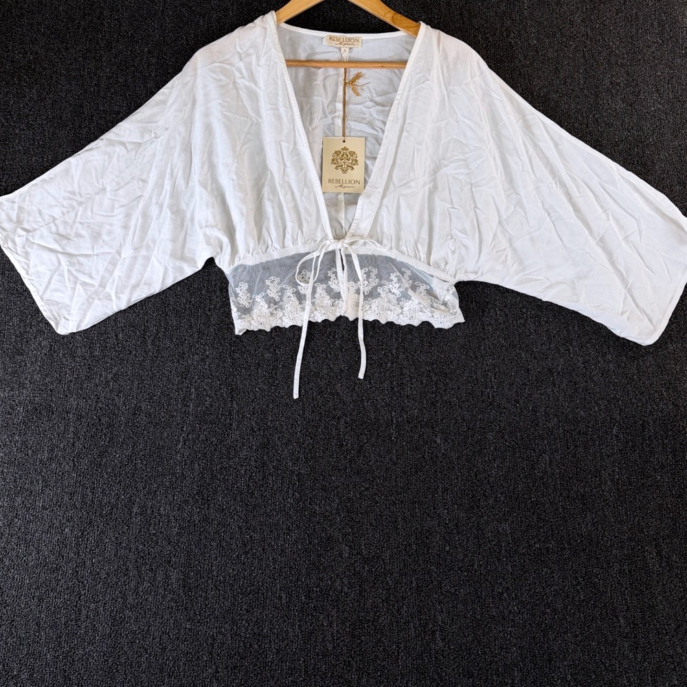 Rebellion Again White Cropped Kimono Sleeve Lace Trim Tie Front Top Small NWT